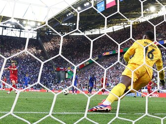 "87 Finten": Maignan verärgert nach Lewandowski-Elfmeter "87 Finten": Maignan verärgert nach Lewandowski-Elfmeter