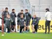 DFB-Coach Joachim Löw beim Training Nationalmannschaft in Hamburg. Foto: Daniel Bockwoldt
<br>dpa-infocom GmbH