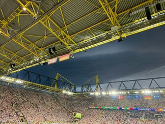 Unwetter: Deutsches EM-Achtelfinale unterbrochen Unwetter: Deutsches EM-Achtelfinale unterbrochen