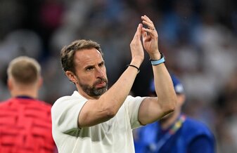 Die Engländer um Trainer Gareth Southgate setzten sich knapp gegen die Slowakei durch. Die Engländer um Trainer Gareth Southgate setzten sich knapp gegen die Slowakei durch.