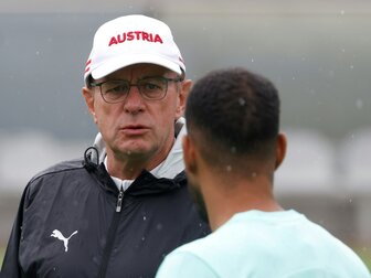 Rangnick: "Sofort in den Play-off-Modus starten" Rangnick: "Sofort in den Play-off-Modus starten"