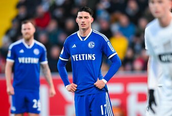 Offensiv-Talent Yusuf Kabadayi, zuletzt an Schalke 04 ausgeliehen, wechselt vom FC Bayern München zum FC Augsburg. Offensiv-Talent Yusuf Kabadayi, zuletzt an Schalke 04 ausgeliehen, wechselt vom FC Bayern München zum FC Augsburg.