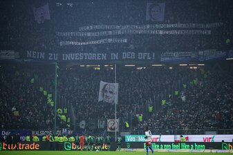 Hannover 96 wird vom DFB-Sportgericht wegen des Fehlverhaltens seiner Fans zur Kasse gebeten. Hannover 96 wird vom DFB-Sportgericht wegen des Fehlverhaltens seiner Fans zur Kasse gebeten.