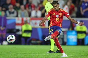 Spaniens Lamine Yamal spielt bislang eine starke EM. Spaniens Lamine Yamal spielt bislang eine starke EM.