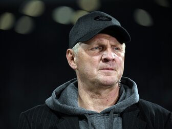 "Kein Handspiel": Effenberg verteidigt Schiedsrichter "Kein Handspiel": Effenberg verteidigt Schiedsrichter