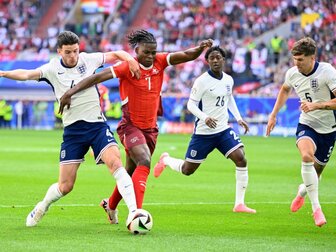 England quält sich - und bleibt eiskalt im Elfmeterschießen England quält sich - und bleibt eiskalt im Elfmeterschießen