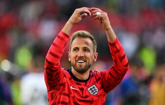 Harry Kane scheint sich nach seiner Auswechslung gegen die Schweiz wegen Krämpfen gut erholt zu haben. Harry Kane scheint sich nach seiner Auswechslung gegen die Schweiz wegen Krämpfen gut erholt zu haben.