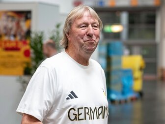 Hrubesch deutet Abschied vom Fußball für 2025 an Hrubesch deutet Abschied vom Fußball für 2025 an