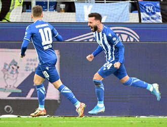 Im Test gegen Rijeka entschied Fabian Schleusener (r) die Partie mit seinem Tor. Im Test gegen Rijeka entschied Fabian Schleusener (r) die Partie mit seinem Tor.