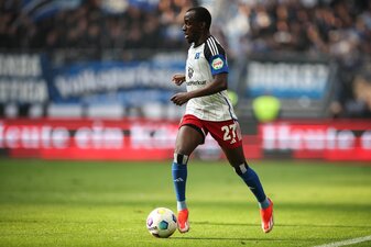 Hamburgs Jean-Luc Dompé traf beim Testspielsieg in Lübeck dreifach. Hamburgs Jean-Luc Dompé traf beim Testspielsieg in Lübeck dreifach.