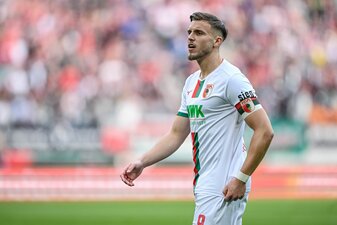Ermedin Demirovic wechselt offenbar innerhalb der Bundesliga nach Stuttgart. Ermedin Demirovic wechselt offenbar innerhalb der Bundesliga nach Stuttgart.