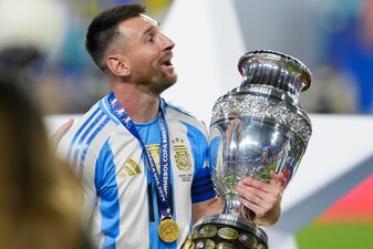 Verletzte sich im Final der Copa América: Lionel Messi Verletzte sich im Final der Copa América: Lionel Messi