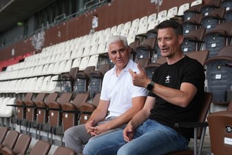 FC St. Paulis Sportchef Andreas Bornemann überzeugte Trainer Alexander Blessin von einem Wechsel. FC St. Paulis Sportchef Andreas Bornemann überzeugte Trainer Alexander Blessin von einem Wechsel.