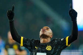 Youssoufa Moukokos Berater sorgte mit seinen Aussagen für Wirbel. Youssoufa Moukokos Berater sorgte mit seinen Aussagen für Wirbel.