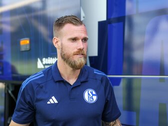 Schalke verlängert mit Abwehrspieler Kalas Schalke verlängert mit Abwehrspieler Kalas