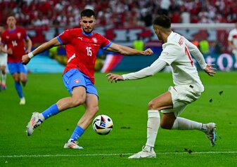 David Jurasek fällt mit einem Arbruch aus. David Jurasek fällt mit einem Arbruch aus.