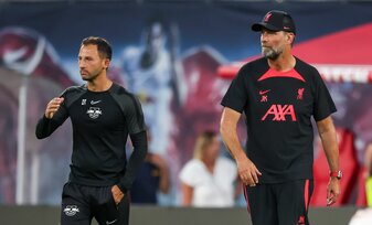 Klopp und Tedesco sind einig: Im Fußball gibt es zu viele Spiele. Klopp und Tedesco sind einig: Im Fußball gibt es zu viele Spiele.