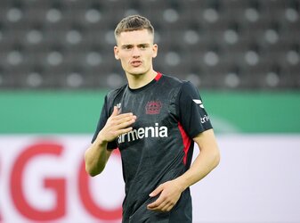 Florian Wirtz legt seinen Fokus auf Bayer Leverkusen. Florian Wirtz legt seinen Fokus auf Bayer Leverkusen.