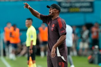 Steht für lautstarkes, aktives Coaching: Vincent Kompany. Steht für lautstarkes, aktives Coaching: Vincent Kompany.