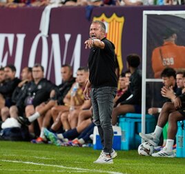 Hansi Flick will beim FC Barcelona auch mit jungen Spielern den Weg vorgeben. Hansi Flick will beim FC Barcelona auch mit jungen Spielern den Weg vorgeben.