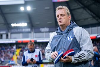 Nicht beim FC Schalke 04: Mike Büskens. Nicht beim FC Schalke 04: Mike Büskens.