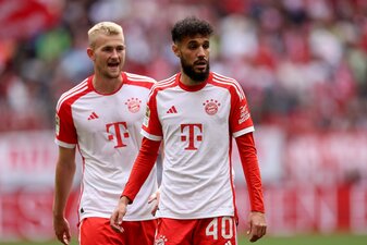 Matthijs de Ligt und Noussair Mazraoui stehen vor einem Wechsel in die Premier League. | Foto: Alexander Hassenstein/Getty Images Matthijs de Ligt und Noussair Mazraoui stehen vor einem Wechsel in die Premier League. | Foto: Alexander Hassenstein/Getty Images