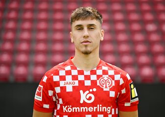 Der Premier-League-Club Brighton & Hove Albion soll an Brajan Gruda von Mainz 05 interessiert sein. Der Premier-League-Club Brighton & Hove Albion soll an Brajan Gruda von Mainz 05 interessiert sein.