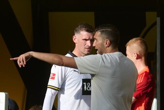 BVB-Cheftrainer Nuri Sahin und der neue Mittelfeldchef Pascal Groß (l). BVB-Cheftrainer Nuri Sahin und der neue Mittelfeldchef Pascal Groß (l).