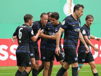 Foto: Gersbeck-Patzer ohne Folgen: Hertha siegt deutlich in Rostock