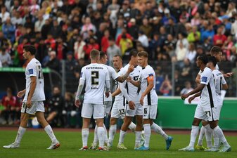 Locker in der zweiten Pokal-Runde: Die Spieler der SV Elversberg. Locker in der zweiten Pokal-Runde: Die Spieler der SV Elversberg.