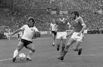 Ronald Borchers (l) ist im Alter von 67 Jahren gestorben. Ronald Borchers (l) ist im Alter von 67 Jahren gestorben.