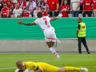 Jungstar Nusa: "Ich bin nicht der neue Neymar" Jungstar Nusa: "Ich bin nicht der neue Neymar"