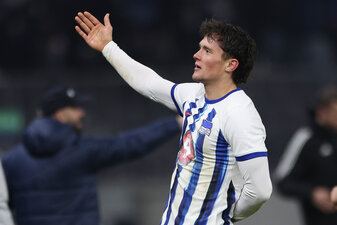 Fabian Reese ist wegen einer Sprunggelenksverletzung seit Mitte Juli verletzt. | Foto: Maja Hitij/Getty Images Fabian Reese ist wegen einer Sprunggelenksverletzung seit Mitte Juli verletzt. | Foto: Maja Hitij/Getty Images