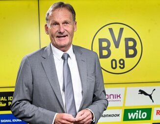 Für den Sponsorendeal mit dem Rüstungskonzern Rheinmetall steht BVB-Boss Hans-Joachim Watzke weiter in der Kritik. Für den Sponsorendeal mit dem Rüstungskonzern Rheinmetall steht BVB-Boss Hans-Joachim Watzke weiter in der Kritik.