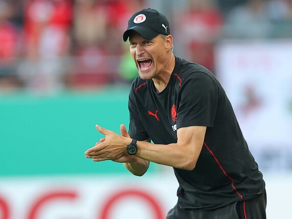 Blessin will mit Aufsteiger St. Pauli "für Furore Sorgen"
