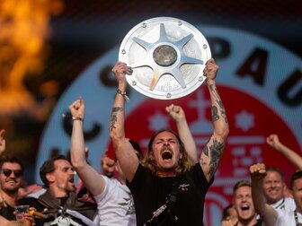St. Pauli verlängert mit Kapitän Irvine St. Pauli verlängert mit Kapitän Irvine