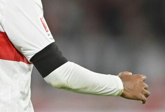 Nach Anschlag: DFL empfiehlt Klubs Trauerflor Nach Anschlag: DFL empfiehlt Klubs Trauerflor