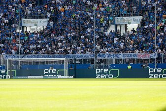 Die Fans sind mit den Entscheidungen der Geschäftsführung alles andere als einverstanden. Die Fans sind mit den Entscheidungen der Geschäftsführung alles andere als einverstanden.