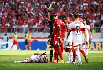 Der VfB Stuttgart verlor beim SC Freiburg auch in der Höhe verdient mit 1:3. Der VfB Stuttgart verlor beim SC Freiburg auch in der Höhe verdient mit 1:3.