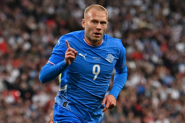 Jón Dagur Thorsteinsson: Wird er Fabian Reeses Nachfolger bei der Hertha? | Foto: GLYN KIRK/AFP via Getty Images