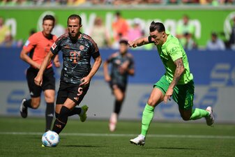 Am ersten Spieltag der neuen Bundesliga-Saison traf Kane in Wolfsburg nicht, bereitete aber zwei Bayern-Treffer vor. Am ersten Spieltag der neuen Bundesliga-Saison traf Kane in Wolfsburg nicht, bereitete aber zwei Bayern-Treffer vor.