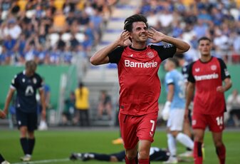Pokal-Torschütze Hofmann war mit Leverkusens Leistung nicht zufrieden. Pokal-Torschütze Hofmann war mit Leverkusens Leistung nicht zufrieden.