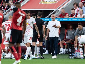 Wegen Meckerns: Rose kassiert Gelb-Rot Wegen Meckerns: Rose kassiert Gelb-Rot