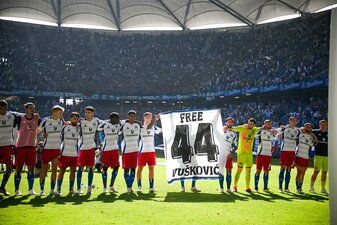 Die HSV-Profis zeigten sich solidarisch mit dem wegen Dopings gesperrten Mario Vuskovic Die HSV-Profis zeigten sich solidarisch mit dem wegen Dopings gesperrten Mario Vuskovic