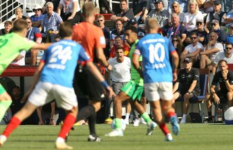 Für das nächste Bundesliga-Spiel gesperrt: Holstein Kies Trainer Marcel Rapp- Für das nächste Bundesliga-Spiel gesperrt: Holstein Kies Trainer Marcel Rapp-