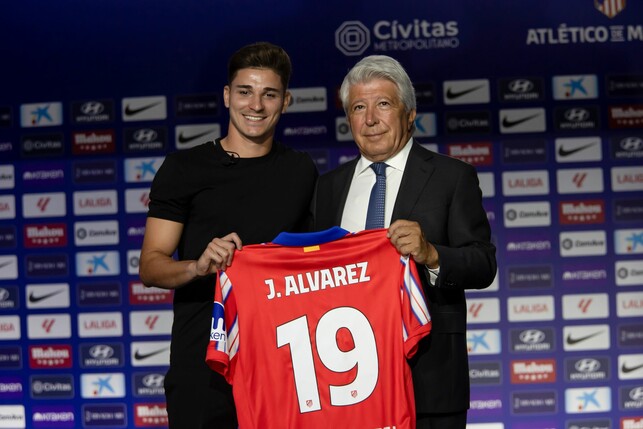 Der teuerste Transfer des Sommers: der Argentinier Julian Alvarez von Atletico Madrid.