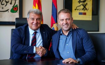 Verstehen sich: Präsident Joan Laporta hält viel von Hansi Flick. Verstehen sich: Präsident Joan Laporta hält viel von Hansi Flick.