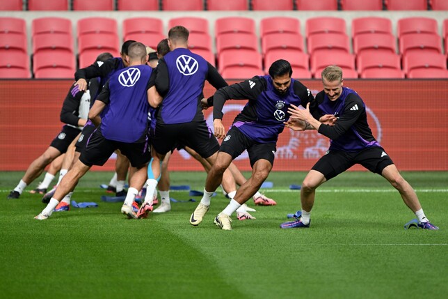 Die Nationalmannschaft beim Training in Amsterdam.