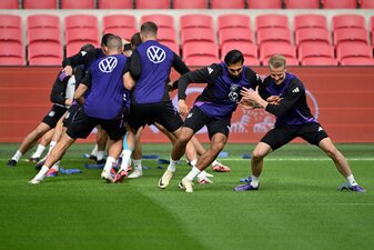 Die Nationalmannschaft beim Training in Amsterdam. Die Nationalmannschaft beim Training in Amsterdam.