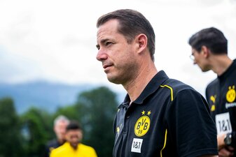 Lars Ricken spricht in einem Interview unter anderem über Kontinuität auf dem Trainerposten. Lars Ricken spricht in einem Interview unter anderem über Kontinuität auf dem Trainerposten.